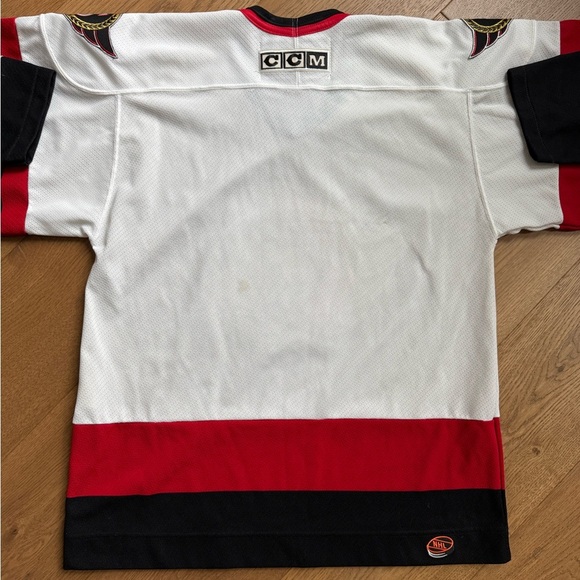 CCM NHL Ottawa Senators Embroidered Vintage 90s Hockey Jersey - Size M - Picture 13 of 15